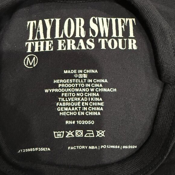 Taylor Swift | The Eras Tour Red (Taylor's Version) Live Photo Baby T-Shirt - Picture 9 of 12